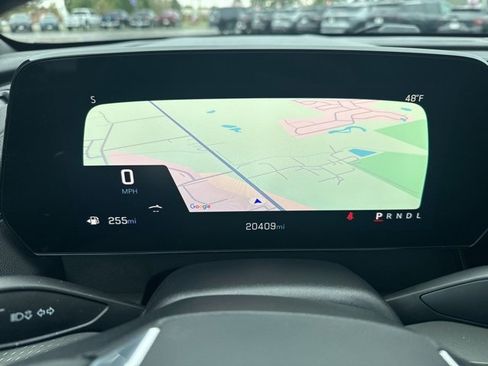 Used 2025 Chevrolet Traverse LT image 36