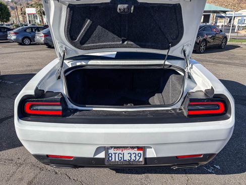 Used 2020 Dodge Challenger SXT w/ Driver Convenience Group RWD image 12
