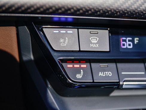 Used 2023 Audi e-tron GT Prestige image 26