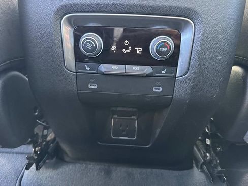 Used 2024 Chevrolet Suburban Premier image 12