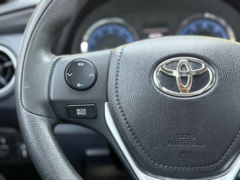 Used 2019 Toyota Corolla LE image 23