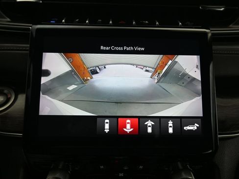 Used 2023 Jeep Grand Cherokee Overland w/ Advanced Protech Group III AWD/4WD image 23