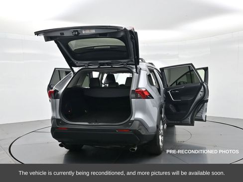 Used 2023 Toyota RAV4 XLE Premium image 40