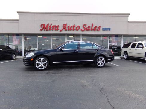 Used 2013 Mercedes-Benz S 550 4MATIC image 2