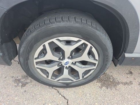 Used 2019 Subaru Forester Premium AWD/4WD image 24
