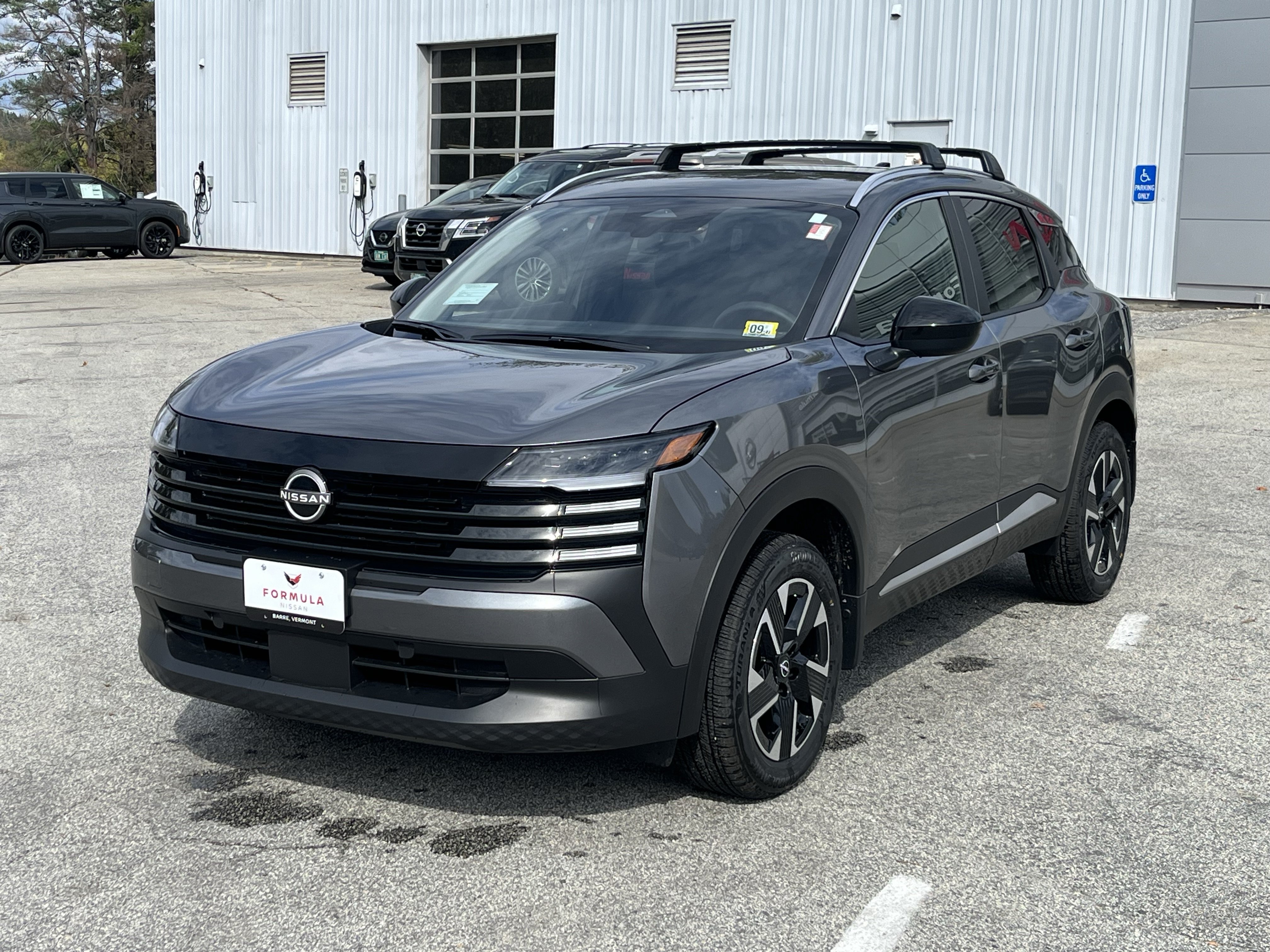 New 2027 Nissan Kicks SV AWD/4WD image 3