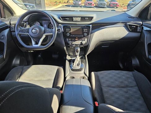 Used 2017 Nissan Rogue Sport SV image 24