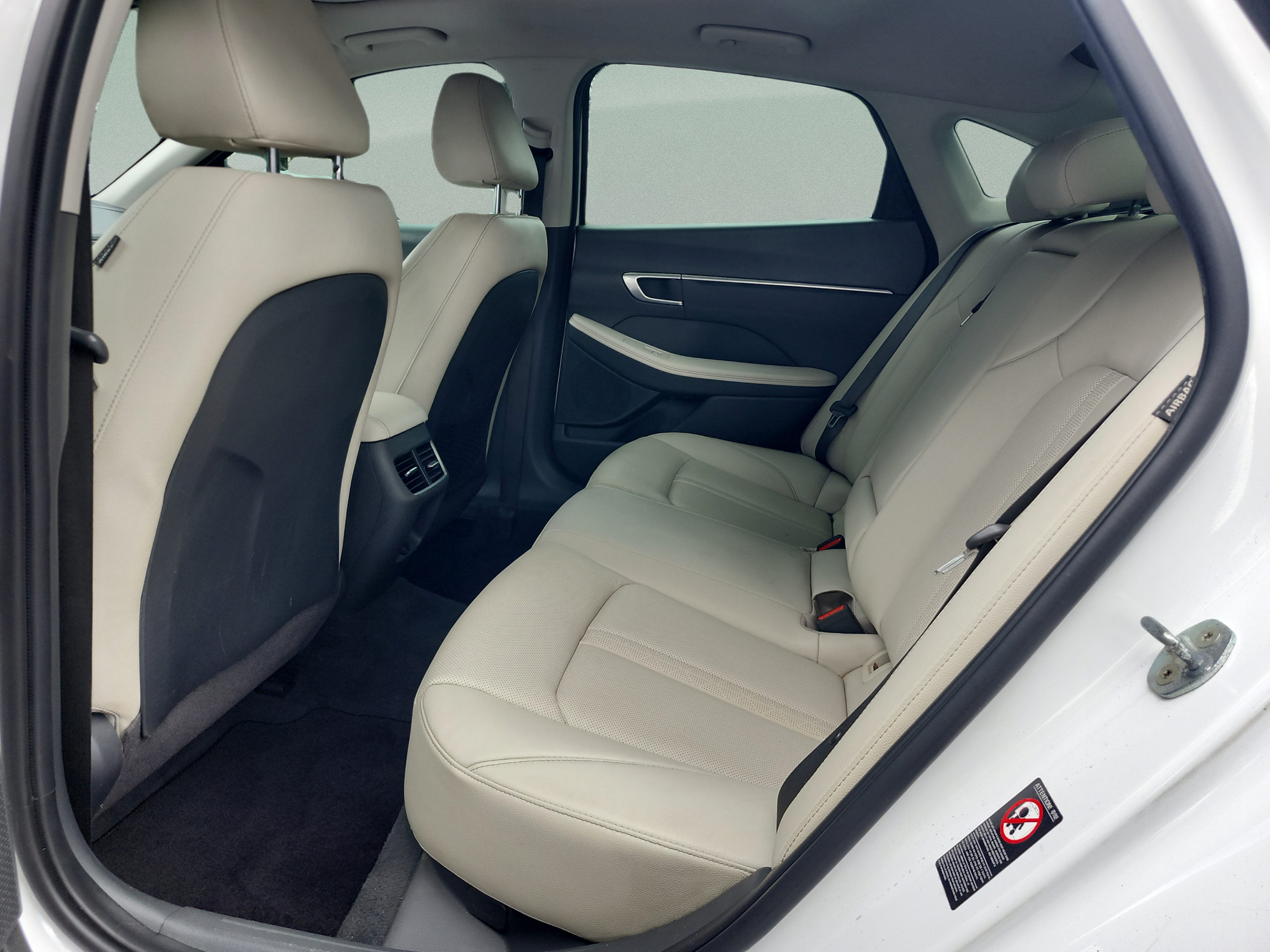 Used 2022 Hyundai Sonata Limited FWD image 15