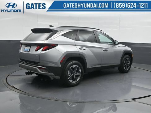 Used 2026 Hyundai Tucson SEL AWD/4WD image 2