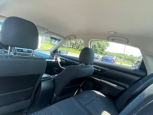 Used 2018 Nissan Altima 2.5 SV FWD image 39