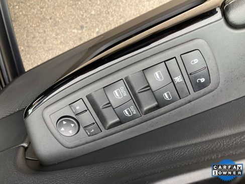 Used 2023 Jeep Cherokee Altitude Lux image 12