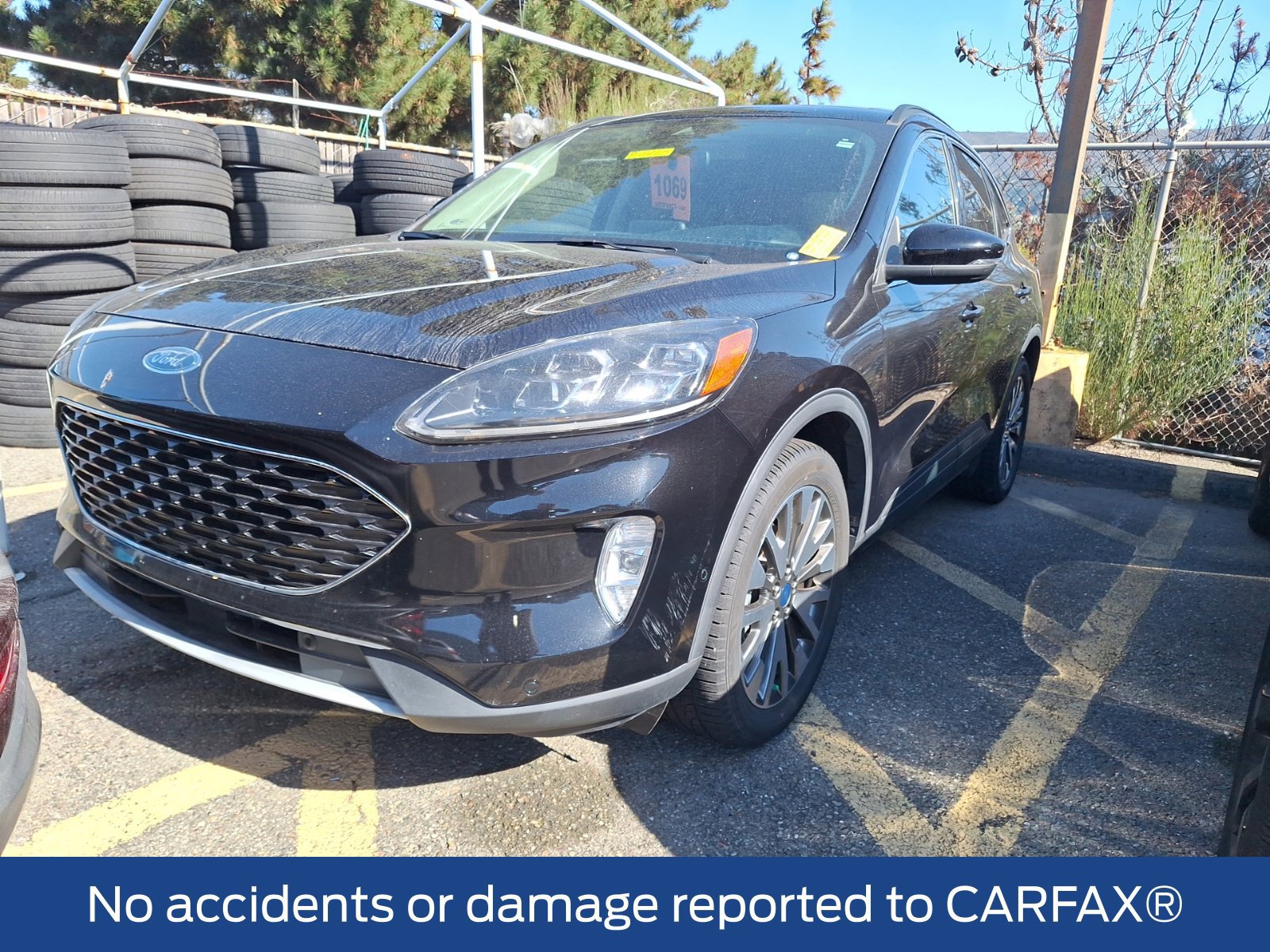 Used 2020 Ford Escape Titanium AWD/4WD image 3