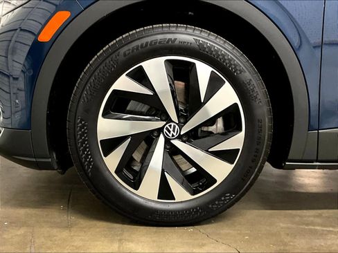 Used 2023 Volkswagen ID.4 Pro RWD image 11