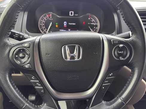 Certified 2018 Honda Ridgeline RTL-T image 29