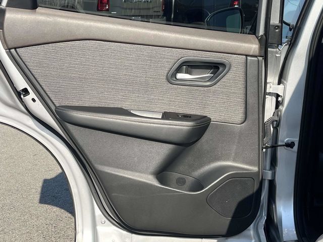 Used 2021 Nissan Rogue SV FWD image 16
