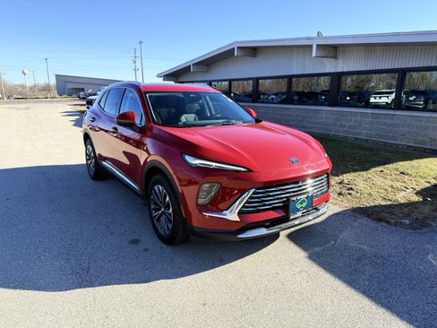 Used 2025 Buick Envision Preferred image 8