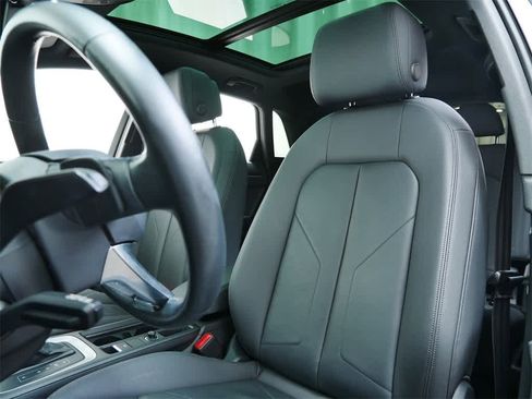 Used 2021 Audi Q3 2.0T Premium w/ Convenience Package image 5