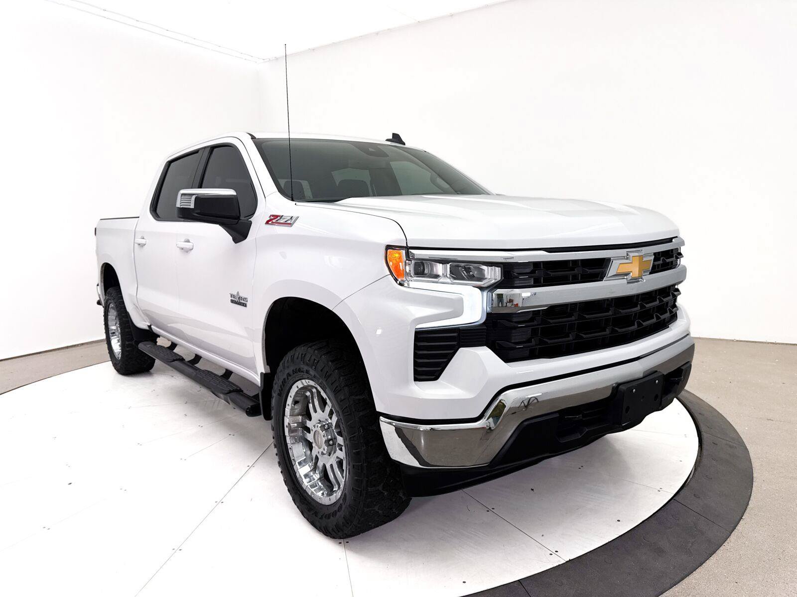 Used 2023 Chevrolet Silverado 1500 LT w/ Texas Edition Plus AWD/4WD image 10