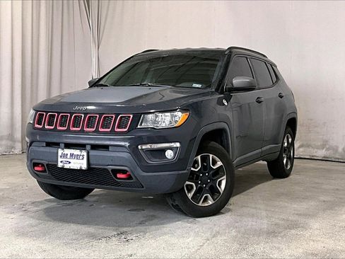 Used 2018 Jeep Compass Trailhawk image 2