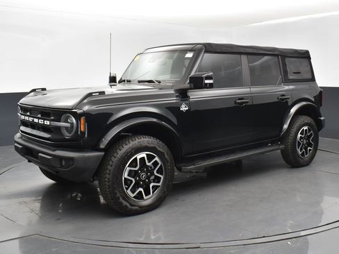 Used 2022 Ford Bronco Outer Banks image 1