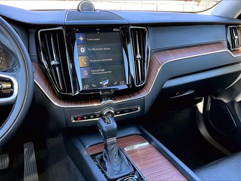 Used 2019 Volvo XC60 T6 Inscription w/ Protection Package Premier AWD/4WD image 8