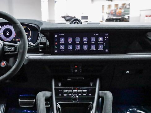 Used 2024 Porsche Cayenne Turbo GT image 17