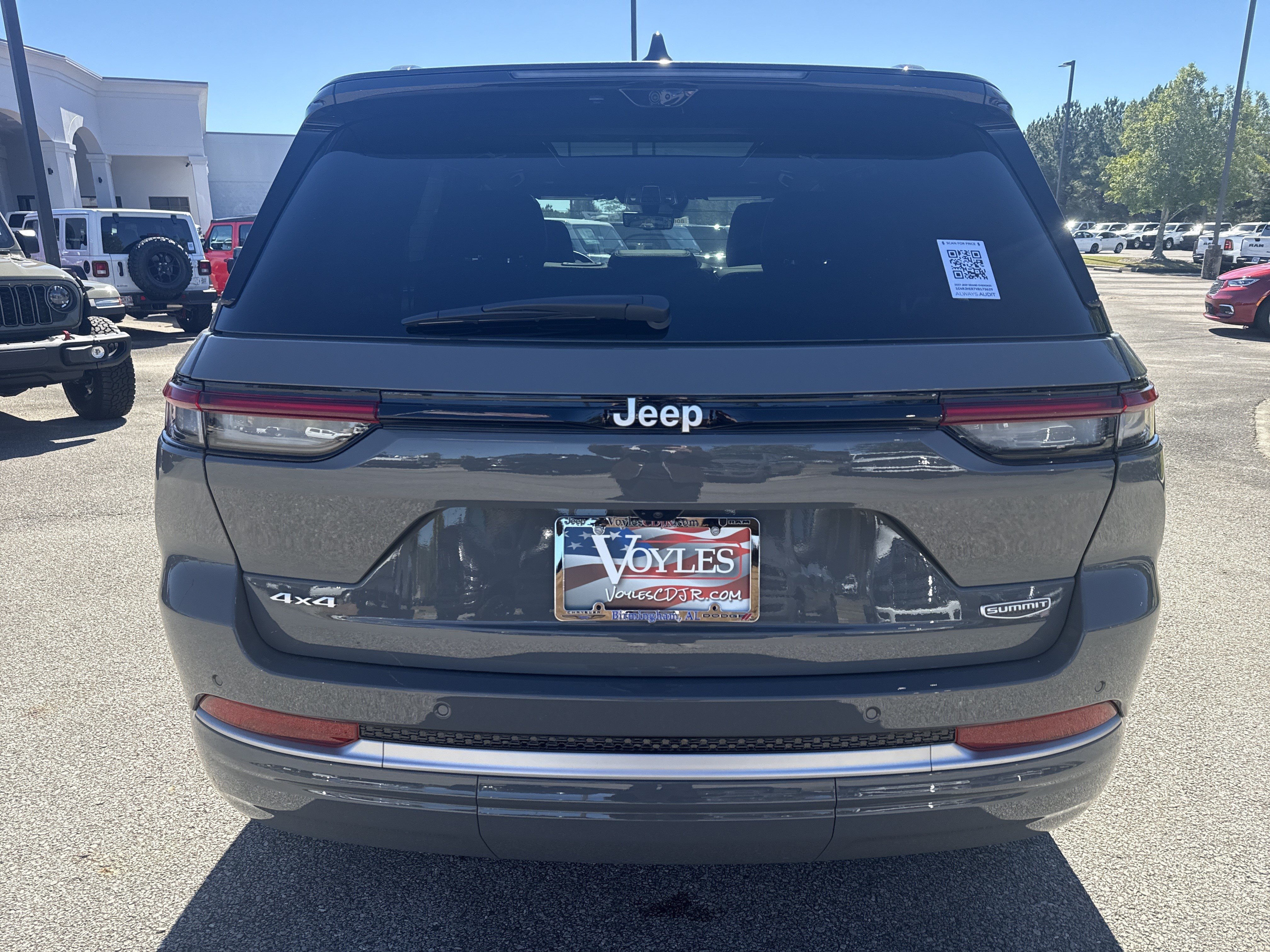 New 2027 Jeep Grand Cherokee Summit AWD/4WD image 6