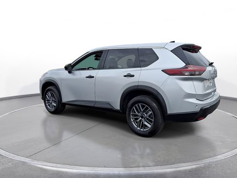 Used 2024 Nissan Rogue S FWD image 6