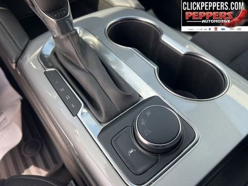 Used 2022 Chevrolet Blazer LT FWD image 16