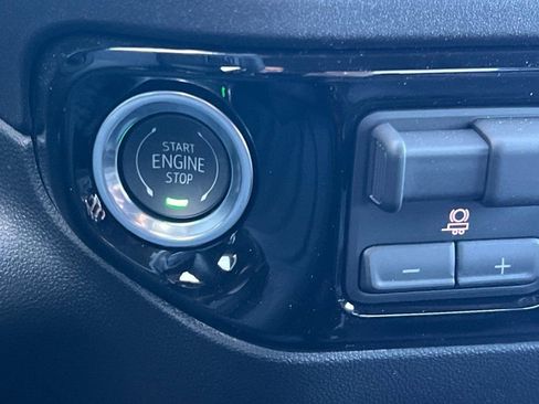 New 2026 GMC Sierra 1500 Elevation w/ Elevation Select Package AWD/4WD image 19
