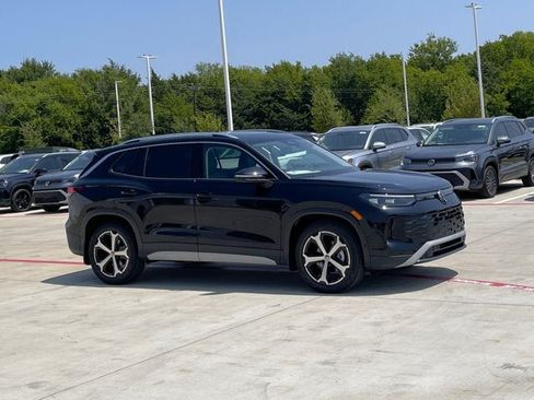 New 2026 Volkswagen Tiguan SE FWD image 5