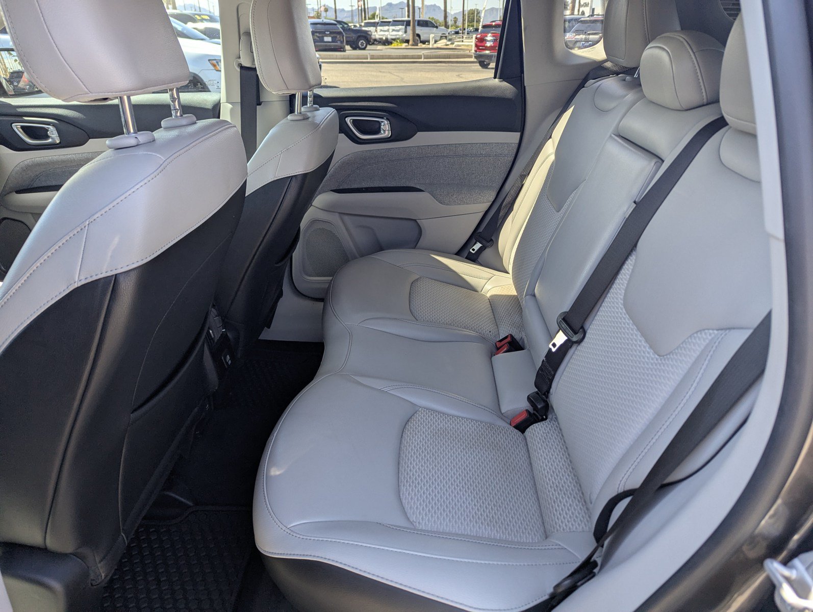 Certified 2022 Jeep Compass Latitude FWD image 8