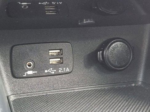 Used 2022 Subaru Forester Touring image 18