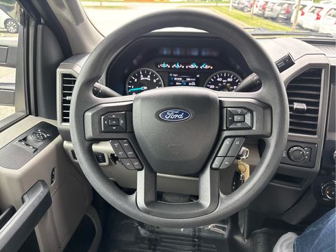 Used 2022 Ford F250 XL w/ Power Equipment Group AWD/4WD image 21