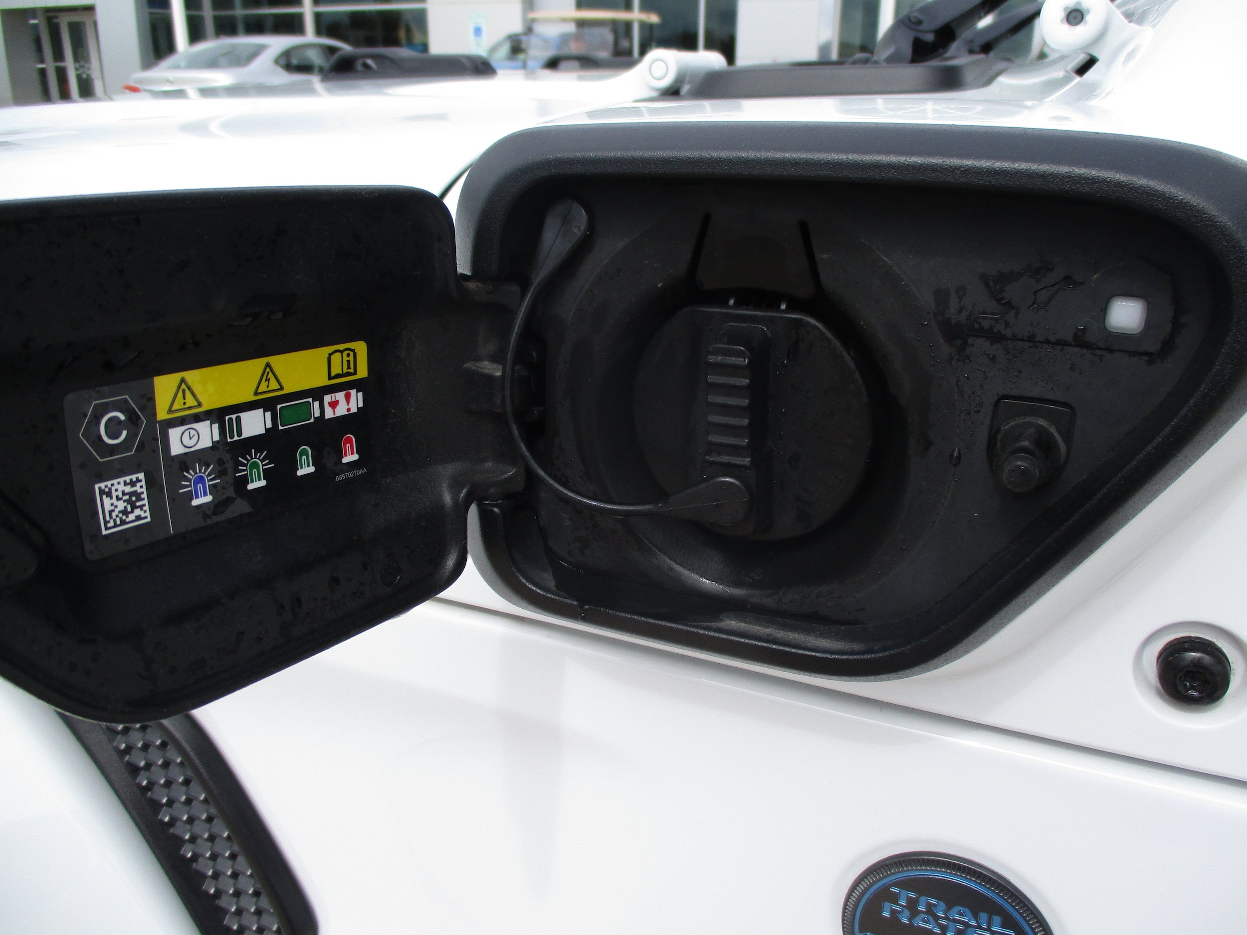 Used 2025 Jeep Wrangler Unlimited Sahara AWD/4WD image 11