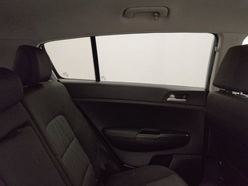 Used 2019 Kia Sportage LX image 19