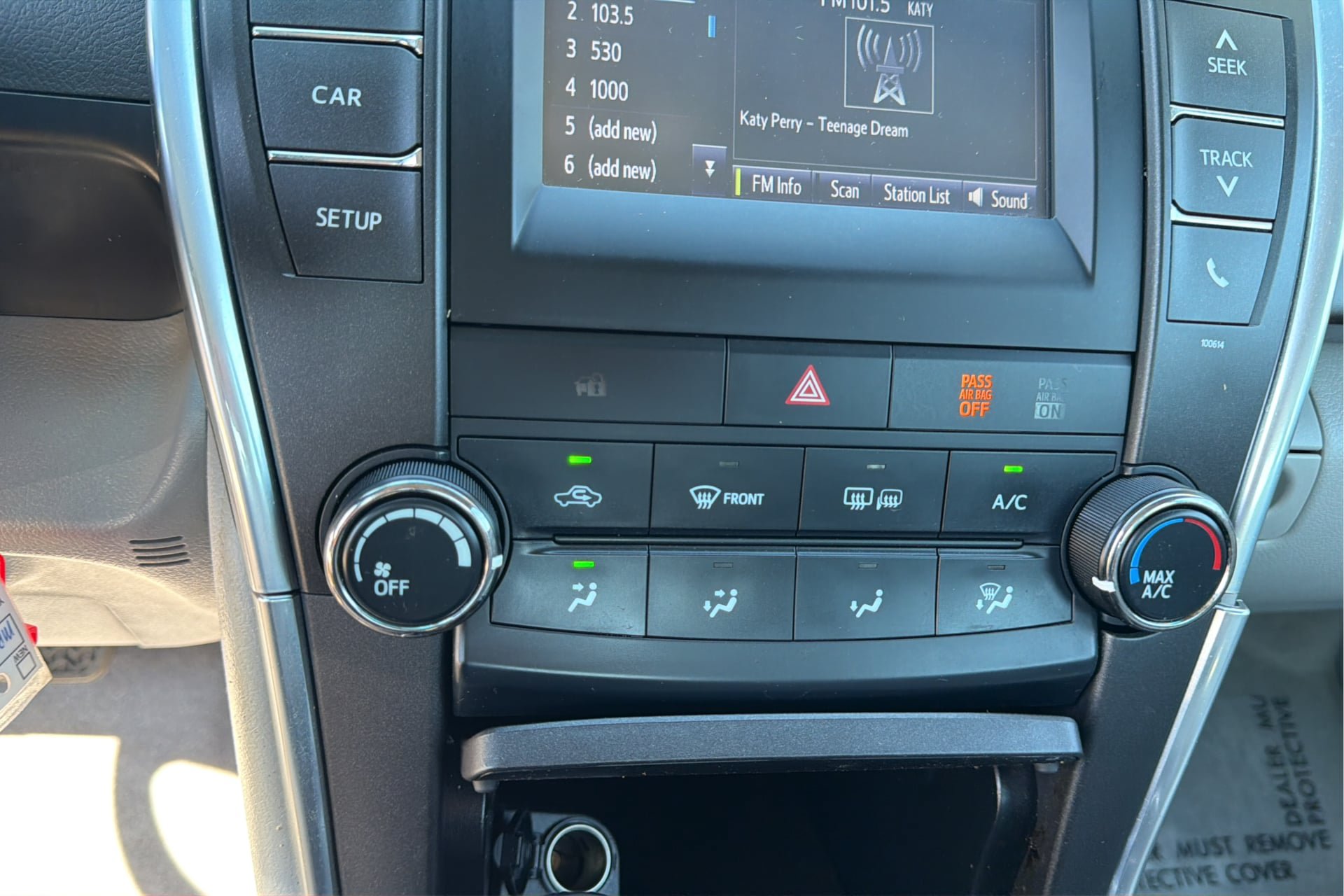 Used 2016 Toyota Camry LE FWD image 28