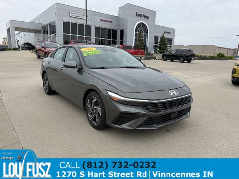 Used 2025 Hyundai Elantra SEL FWD image 1