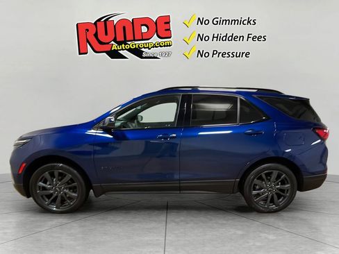 Used 2023 Chevrolet Equinox RS image 2