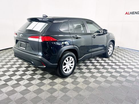 Used 2025 Toyota Corolla Cross L image 3