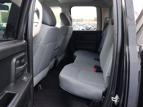 Used 2019 RAM 1500 Express w/ Express Value Package AWD/4WD image 5