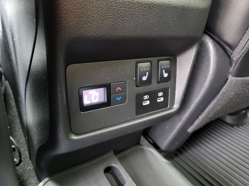 Used 2024 Nissan Rogue Platinum w/ Platinum Premium Package FWD image 15
