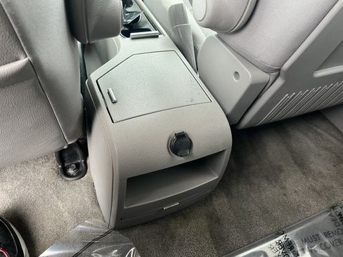 Used 2006 Saturn Vue 2WD image 29