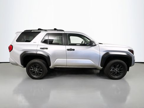 Used 2025 Toyota 4Runner SR5 image 3