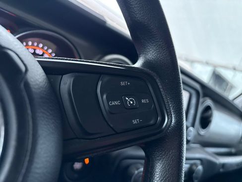 Used 2021 Jeep Wrangler Unlimited Sport AWD/4WD image 16