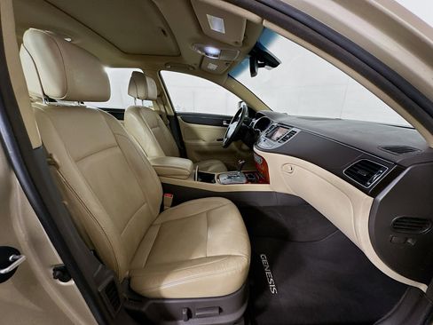 Used 2012 Hyundai Genesis 3.8 w/ Premium Pkg image 30