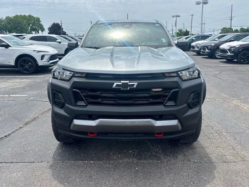 Used 2023 Chevrolet Colorado Trail Boss AWD/4WD image 2