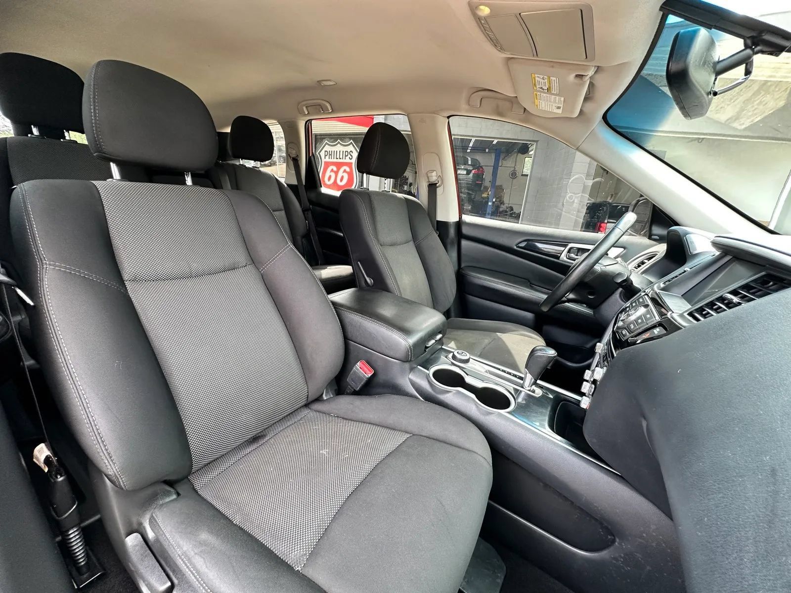 Used 2020 Nissan Pathfinder SV AWD/4WD image 22