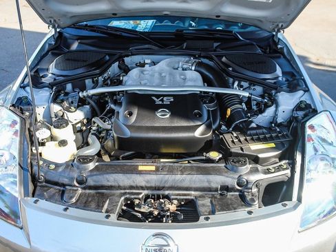 Used 2005 Nissan 350Z Grand Touring image 25
