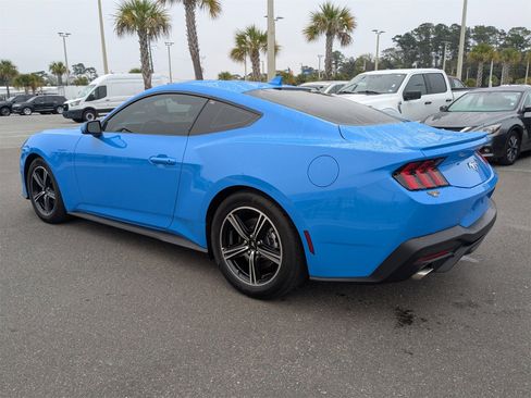 Used 2025 Ford Mustang Premium image 6